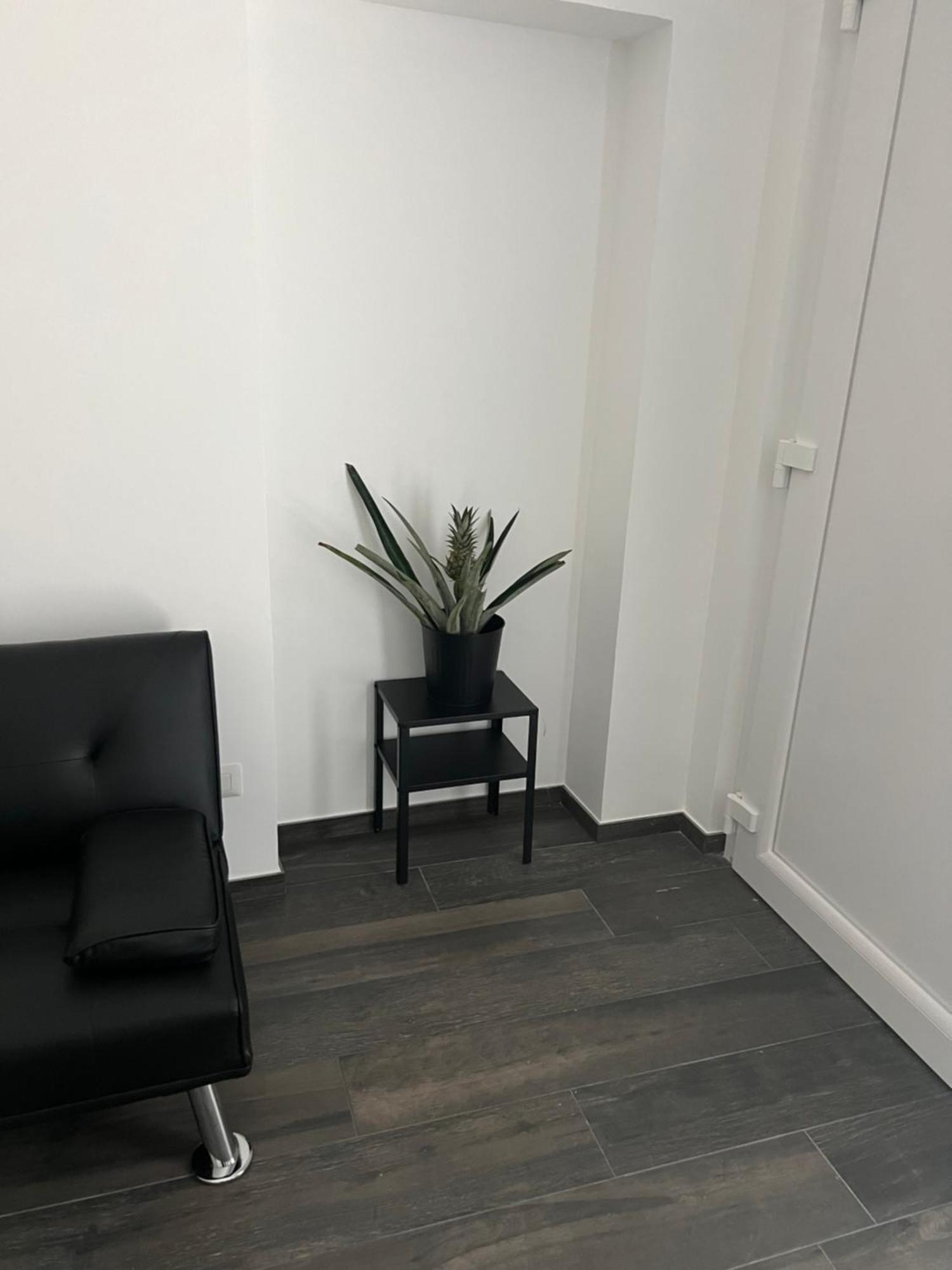 Ej Corner Apartment
